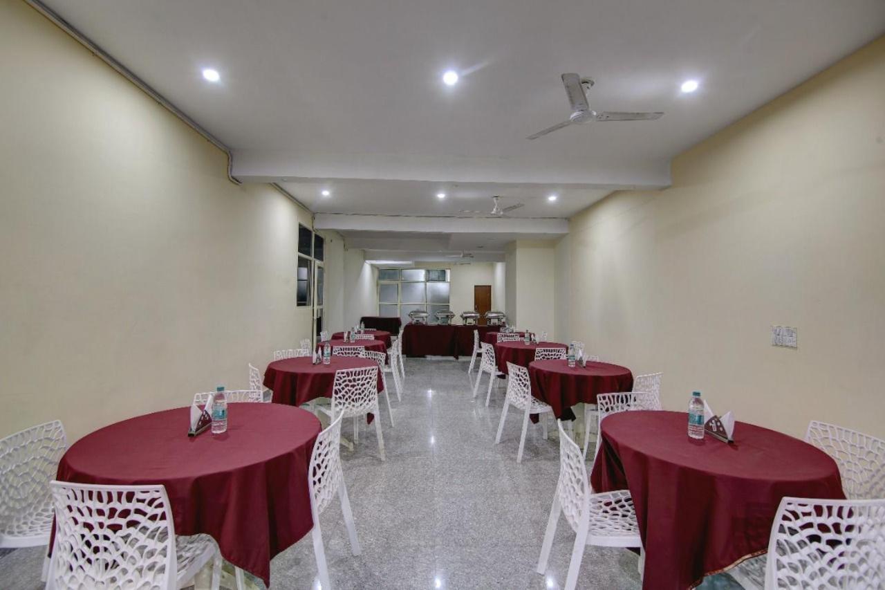 Hotel Premier Noida 135 Εξωτερικό φωτογραφία
